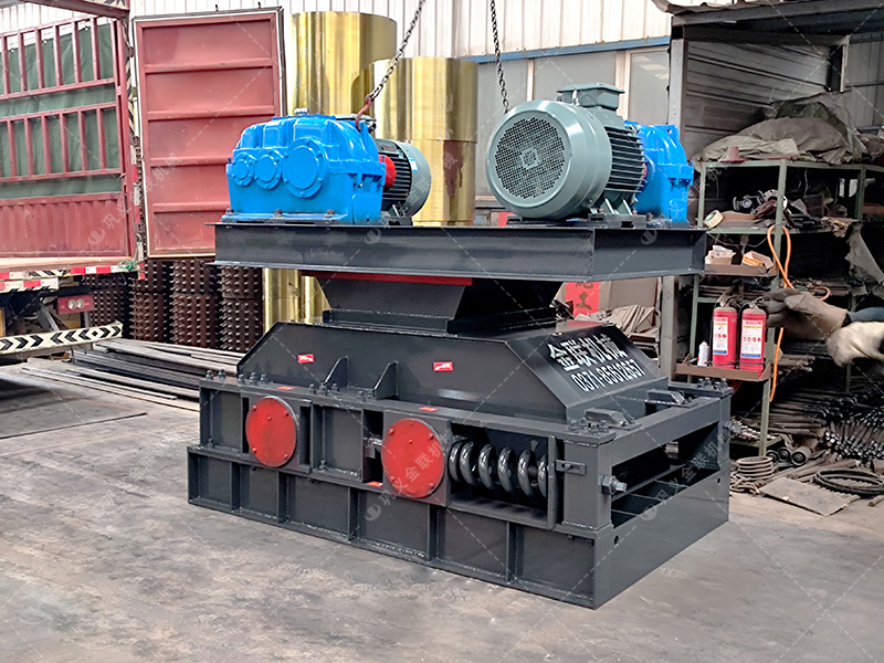 為什么越來越多的工程選擇雙齒輥破碎機(jī)處理水泥路面？